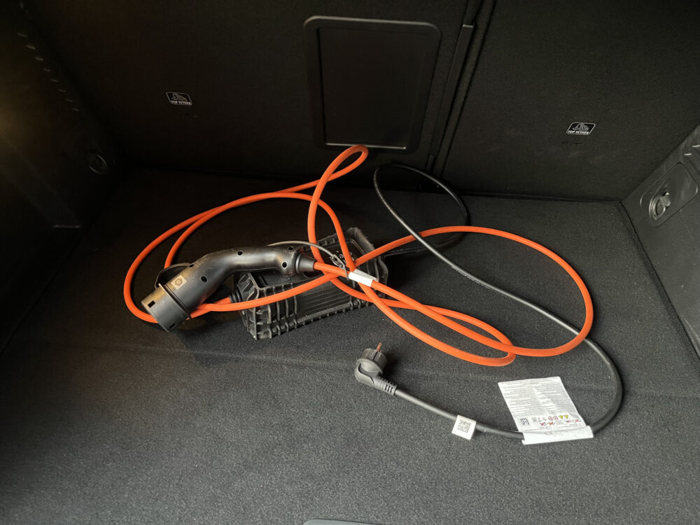 Peugeot 3008 1.6 HYbrid 225 Allure 1e EIGENAAR // UNIEK 7500KM!!!! // DODEHOEK // HALF LEDER // CAMERA+SENSOREN // NAVI+CARPLAY // CRUISE //  33