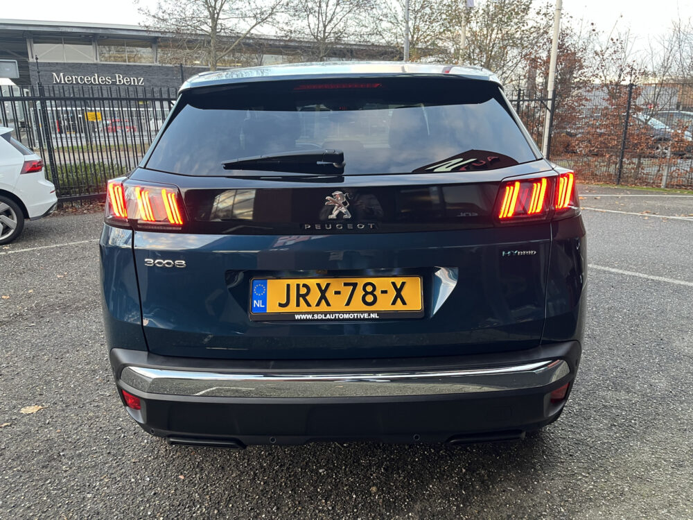 Peugeot 3008 1.6 HYbrid 225 Allure 1e EIGENAAR // UNIEK 7500KM!!!! // DODEHOEK // HALF LEDER // CAMERA+SENSOREN // NAVI+CARPLAY // CRUISE //  4