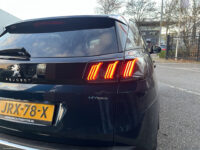 Peugeot 3008 1.6 HYbrid 225 Allure 1e EIGENAAR // UNIEK 7500KM!!!! // DODEHOEK // HALF LEDER // CAMERA+SENSOREN // NAVI+CARPLAY // CRUISE //  45