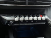 Peugeot 3008 1.6 HYbrid 225 Allure 1e EIGENAAR // UNIEK 7500KM!!!! // DODEHOEK // HALF LEDER // CAMERA+SENSOREN // NAVI+CARPLAY // CRUISE //  59