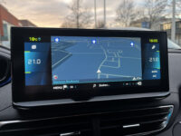 Peugeot 3008 1.6 HYbrid 225 Allure 1e EIGENAAR // UNIEK 7500KM!!!! // DODEHOEK // HALF LEDER // CAMERA+SENSOREN // NAVI+CARPLAY // CRUISE //  60