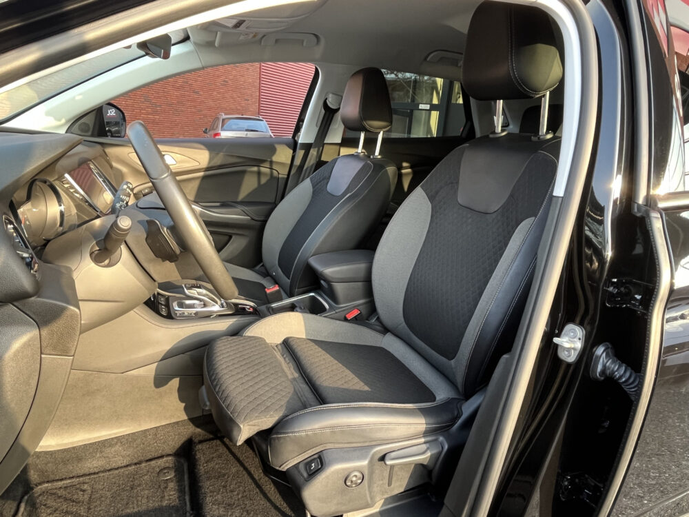 Opel Grandland X 1.6 Turbo Hybrid4 300PK!! Elegance // FULL LED // APPLE CARPLAY / ANDROID AUTO // CAMERA // PDC V+A // DAB 10