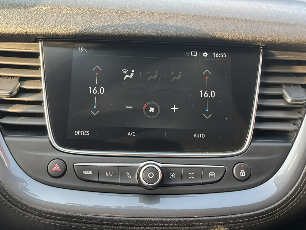 Opel Grandland X 1.6 Turbo Hybrid4 300PK!! Elegance // FULL LED // APPLE CARPLAY / ANDROID AUTO // CAMERA // PDC V+A // DAB 21