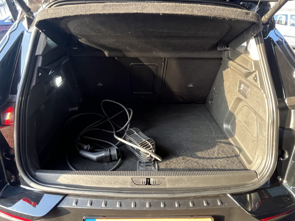 Opel Grandland X 1.6 Turbo Hybrid4 300PK!! Elegance // FULL LED // APPLE CARPLAY / ANDROID AUTO // CAMERA // PDC V+A // DAB 33