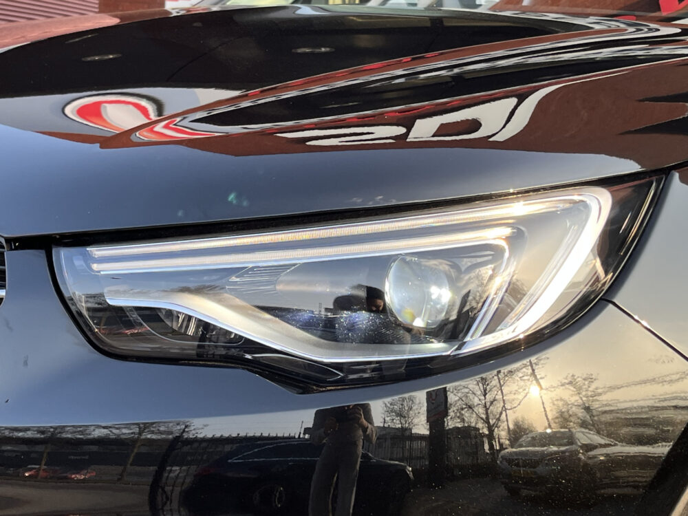 Opel Grandland X 1.6 Turbo Hybrid4 300PK!! Elegance // FULL LED // APPLE CARPLAY / ANDROID AUTO // CAMERA // PDC V+A // DAB 8