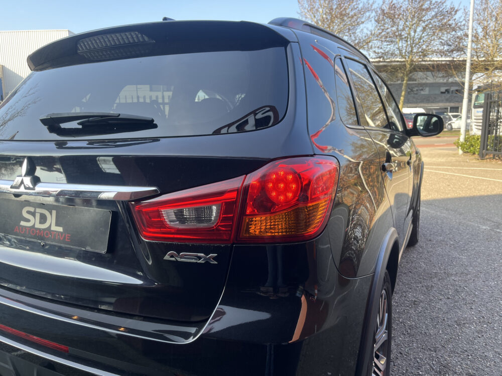 Mitsubishi ASX 1.6 Cleartec Intense // KEYLESS // TREKHAAK // CRUISE // CAMERA // NAVI+CARPLAY // STOELVERWARMING // 12