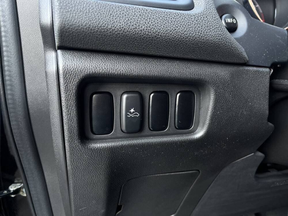 Mitsubishi ASX 1.6 Cleartec Intense // KEYLESS // TREKHAAK // CRUISE // CAMERA // NAVI+CARPLAY // STOELVERWARMING // 19