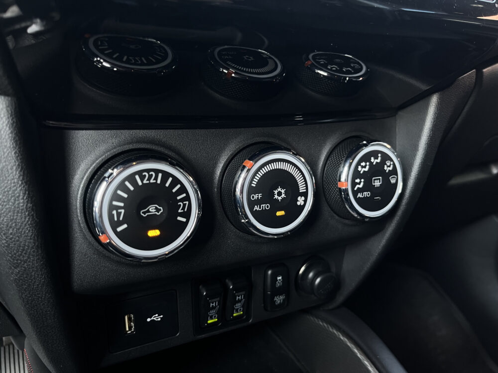 Mitsubishi ASX 1.6 Cleartec Intense // KEYLESS // TREKHAAK // CRUISE // CAMERA // NAVI+CARPLAY // STOELVERWARMING // 28