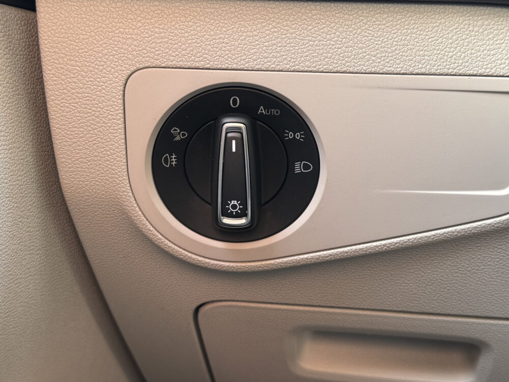 Volkswagen Tiguan 1.4 TSI eHybrid Business+ // PANO SCHUIF-DAK // IQ-Light // ADAPTIVE CRUISE // AFN. TREKHAAK // ELEK. ACHTERKLEP // PDC V+A // 33