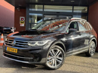 Volkswagen Tiguan 1.4 TSI eHybrid Business+ // PANO SCHUIF-DAK // IQ-Light // ADAPTIVE CRUISE // AFN. TREKHAAK // ELEK. ACHTERKLEP // PDC V+A // 43