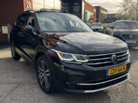 Volkswagen Tiguan 1.4 TSI eHybrid Business+ // PANO SCHUIF-DAK // IQ-Light // ADAPTIVE CRUISE // AFN. TREKHAAK // ELEK. ACHTERKLEP // PDC V+A // 44