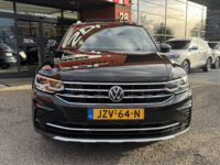 Volkswagen Tiguan 1.4 TSI eHybrid Business+ // PANO SCHUIF-DAK // IQ-Light // ADAPTIVE CRUISE // AFN. TREKHAAK // ELEK. ACHTERKLEP // PDC V+A // 47