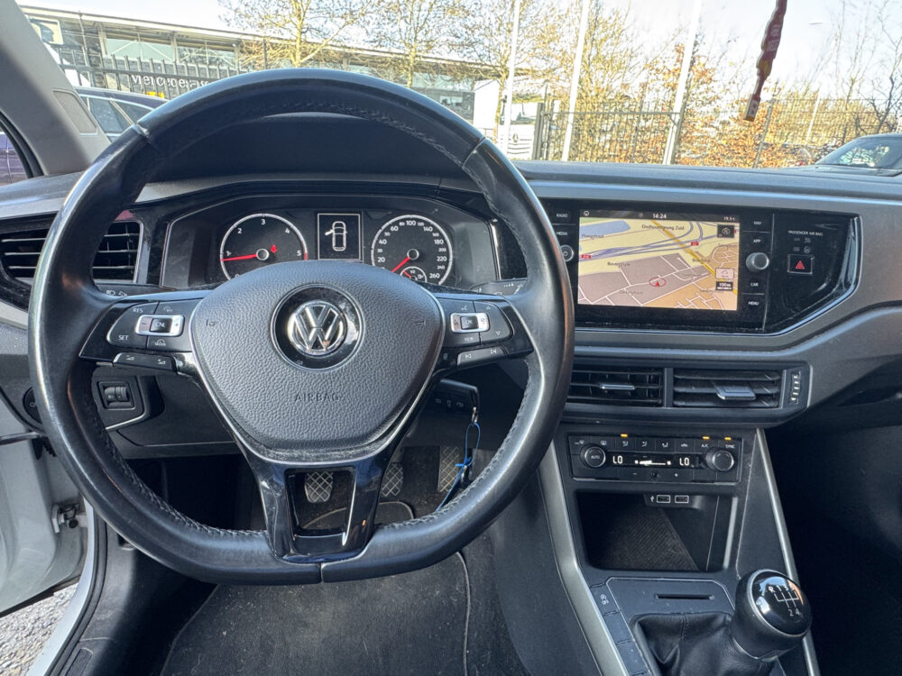 Volkswagen Polo 1.6 TDI Comfortline Business // NAVI // APPLE CARPLAY - ANDROID AUTO // PDC // CLIMA // CRUISE // 11