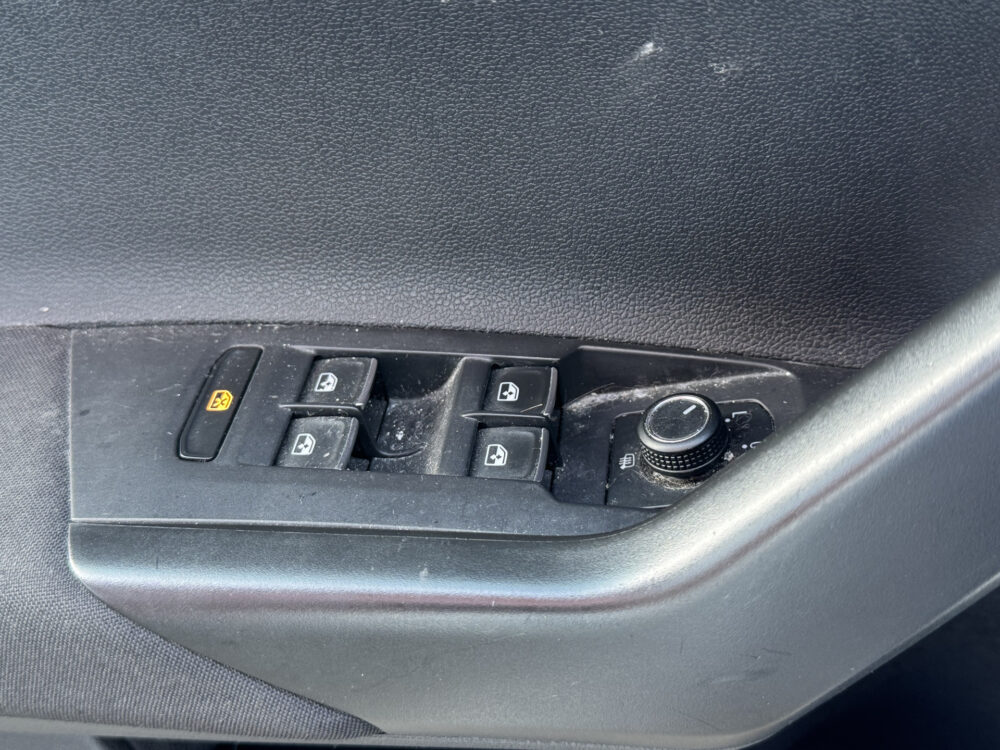 Volkswagen Polo 1.6 TDI Comfortline Business // NAVI // APPLE CARPLAY - ANDROID AUTO // PDC // CLIMA // CRUISE // 24