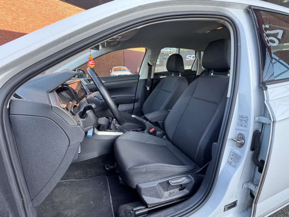 Volkswagen Polo 1.6 TDI Comfortline Business // NAVI // APPLE CARPLAY - ANDROID AUTO // PDC // CLIMA // CRUISE // 9