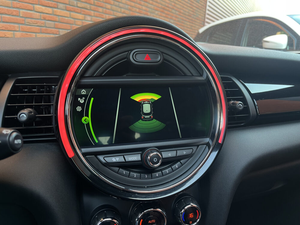 MINI Mini 2.0 Cooper S JCW // SCHUIF-KANTELDAK // LEDER // HARMAN&KARDON AUDIO // STOELVERWARMING // KEYLESS // NAVI+CARPLAY // LED // 32