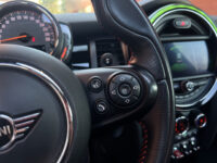 MINI Mini 2.0 Cooper S JCW // SCHUIF-KANTELDAK // LEDER // HARMAN&KARDON AUDIO // STOELVERWARMING // KEYLESS // NAVI+CARPLAY // LED // 57