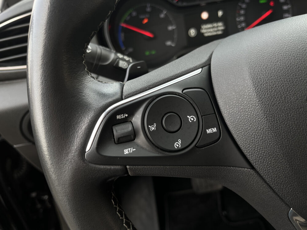 Opel Grandland X 1.6 Turbo Hybrid Elegance // FULL LED // KEYLESS // 360 CAMERA // NAVI+CARPLAY // STOELVERWARMING // ELEK. ACHTERKLEP // 20