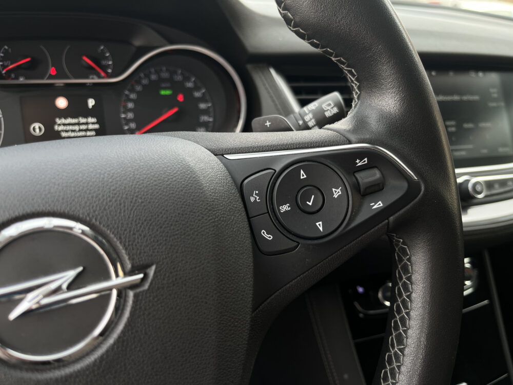 Opel Grandland X 1.6 Turbo Hybrid Elegance // FULL LED // KEYLESS // 360 CAMERA // NAVI+CARPLAY // STOELVERWARMING // ELEK. ACHTERKLEP // 22