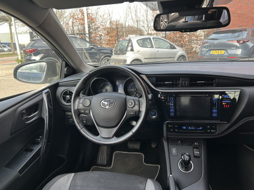 Toyota Auris Touring Sports 1.8 Hybrid Dynamic // LED // NAVI // CAMERA // CLIMA // DAB // KEYLESS // TREKHAAK!! 7