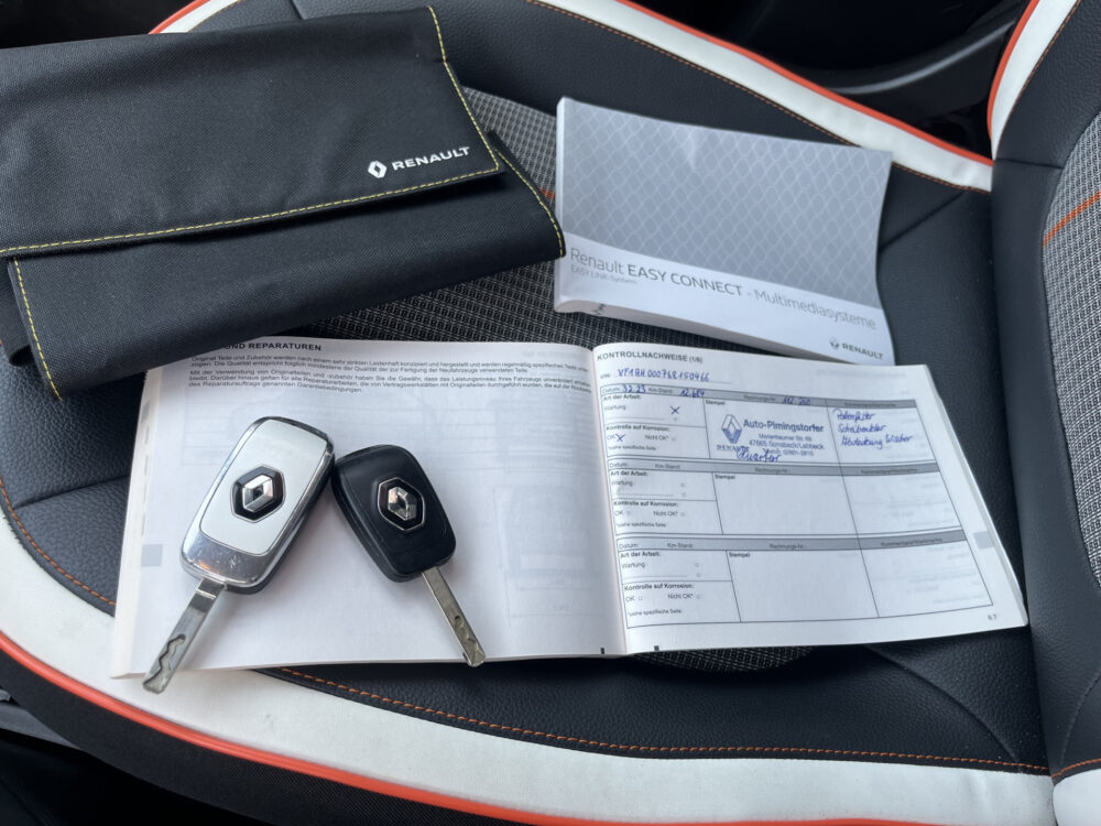 Renault Twingo Z.E. R80 Série Limitée Vibes // LED // CRUISE // HALF LEDER // CAMERA+SENSOREN // NAVI // STOELVERWARMING // 30