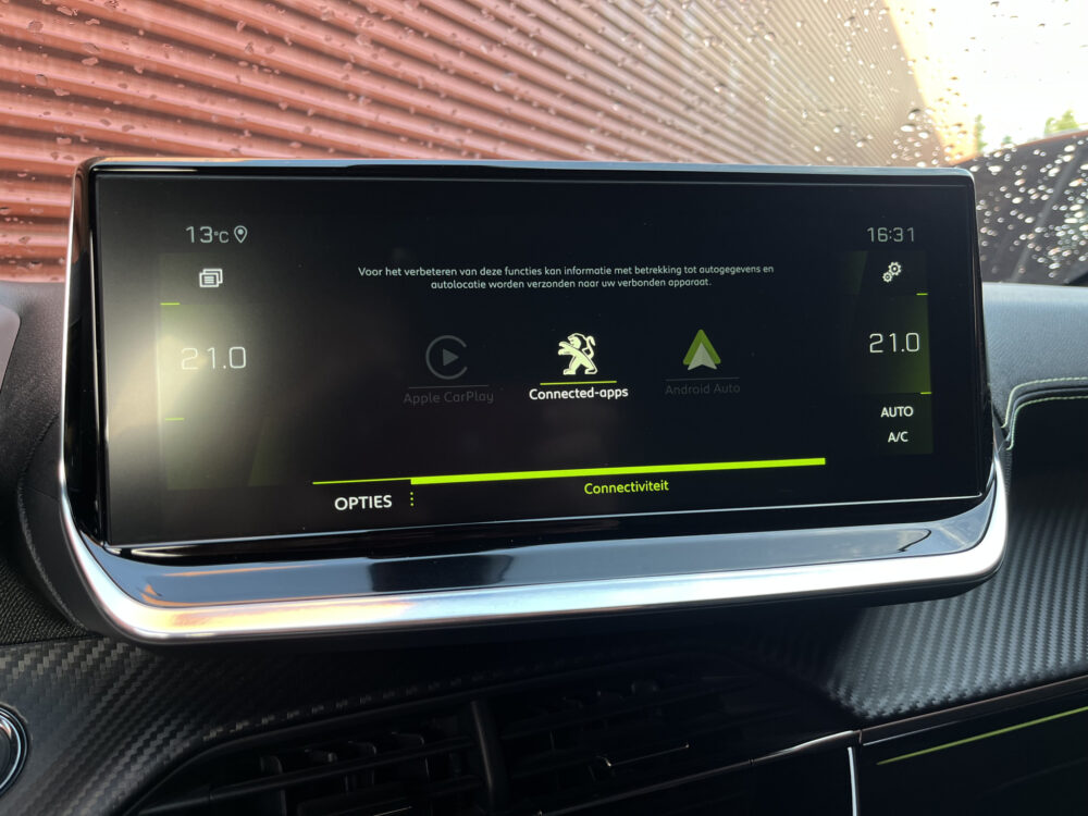 Peugeot 208 1.2 PureTech GT // FULL LED // HALF LEDER // DODEHOEK // 3D COCKPIT // CAMERA+SENSOREN // NAVI+CARPLAY // 26