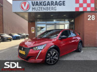Peugeot 208 1.2 PureTech GT // FULL LED // HALF LEDER // DODEHOEK // 3D COCKPIT // CAMERA+SENSOREN // NAVI+CARPLAY // 31