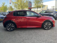 Peugeot 208 1.2 PureTech GT // FULL LED // HALF LEDER // DODEHOEK // 3D COCKPIT // CAMERA+SENSOREN // NAVI+CARPLAY // 37