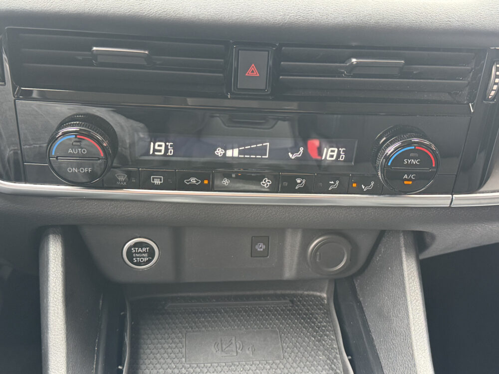 Nissan QASHQAI 1.3 MHEV Xtronic Acenta // FULL LED // KEYLESS // APPLE CAPRLAY / ANDROID AUTO // CAMERA // PDC // ADAPTIVE CRUISE 26