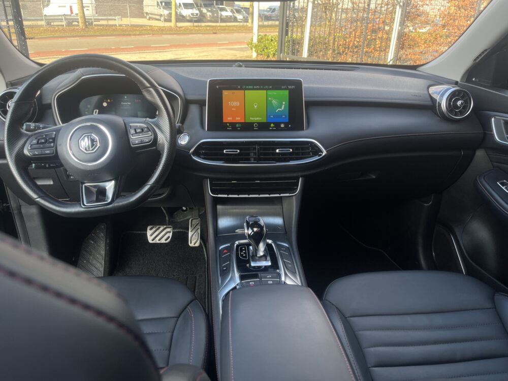 MG EHS 1.5 TGDI Luxury // SCHUIF-KANTELDAK // 360 CAMERA // ADAPT. CRUISE // ELEK.STOELEN+KLEP // DODEHOEK // KEYLESS // 17