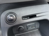 Renault Captur 1.3 TCe Version S // FULL LED // NAVI // CAMERA // KEYLESS // PDC V+A // STOELVERWARMING // PANODAK 58