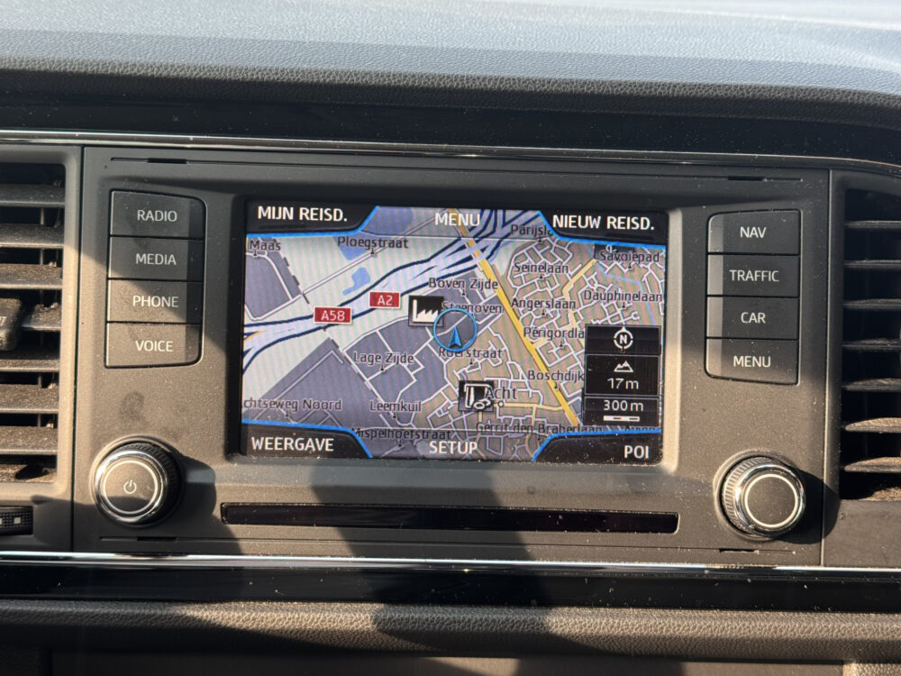 SEAT Leon ST 1.2 TSI Style First Edition // NAVI // PDC V + A // TREKHAAK // CRUISE // BOEKJES ERBIJ NETJES ONDERHOUDEN // 14