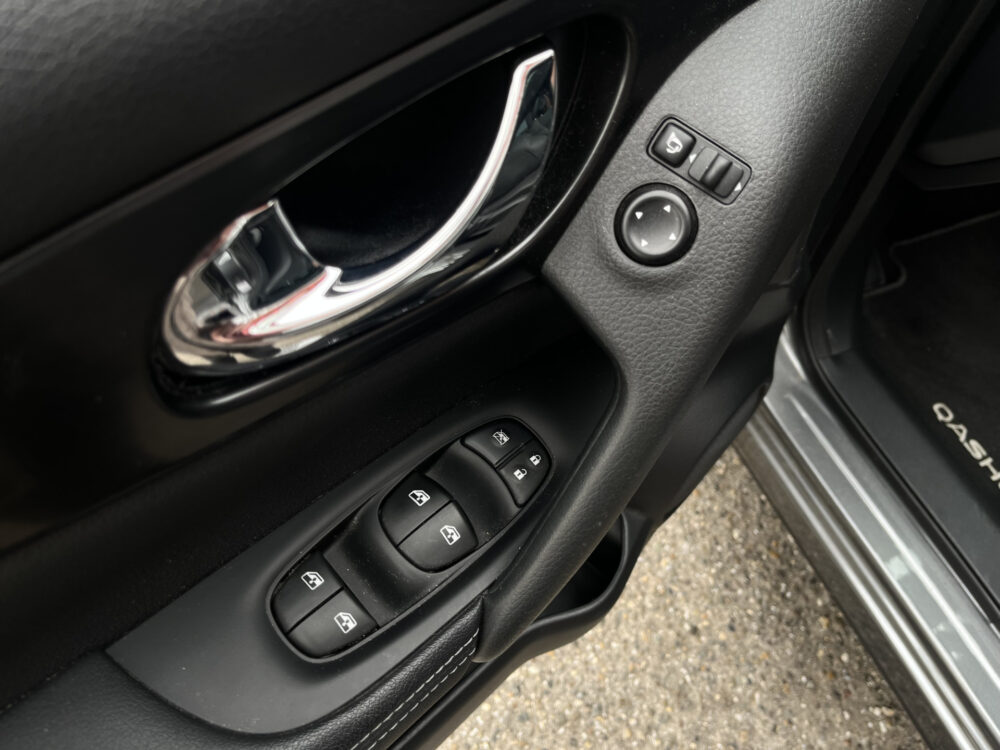 Nissan QASHQAI 1.3 DIG-T N-Tec // LED // PANODAK // 360 CAMERA+SENSOREN // KEYLESS // ADAPT. CRUISE // 19