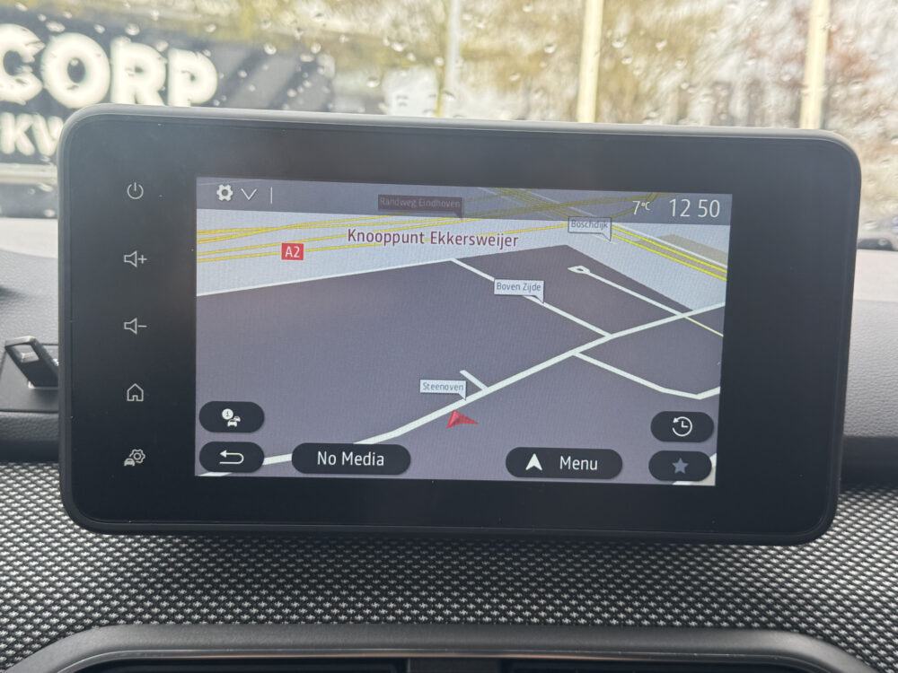 Dacia Jogger 1.0 TCe 110 Extreme 5p. // TREKHAAK // NAVI // CAMERA // PDC // DODENHOEK SENSOR // CRUISE // APPLE CARPLAY - ANDROID AUTO // 13