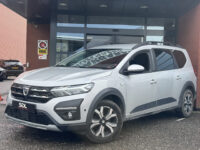 Dacia Jogger 1.0 TCe 110 Extreme 5p. // TREKHAAK // NAVI // CAMERA // PDC // DODENHOEK SENSOR // CRUISE // APPLE CARPLAY - ANDROID AUTO // 32