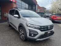 Dacia Jogger 1.0 TCe 110 Extreme 5p. // TREKHAAK // NAVI // CAMERA // PDC // DODENHOEK SENSOR // CRUISE // APPLE CARPLAY - ANDROID AUTO // 33