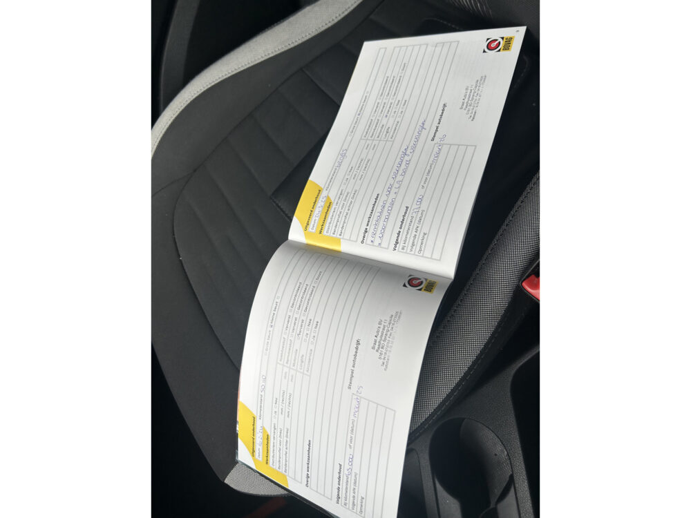 Hyundai i10 1.0 Comfort 5-zits // NAVI + CARPLAY // CAMERA // CRUISE // LMV // DAB 14