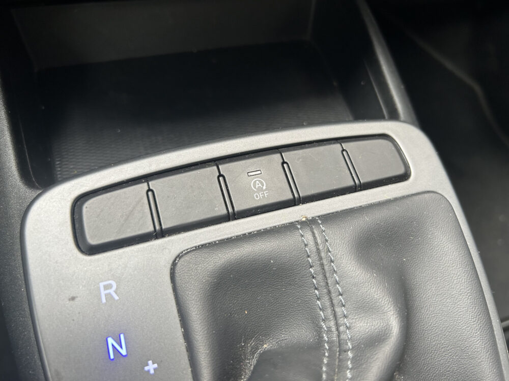 Hyundai i10 1.0 Comfort 5-zits // NAVI + CARPLAY // CAMERA // CRUISE // LMV // DAB 21