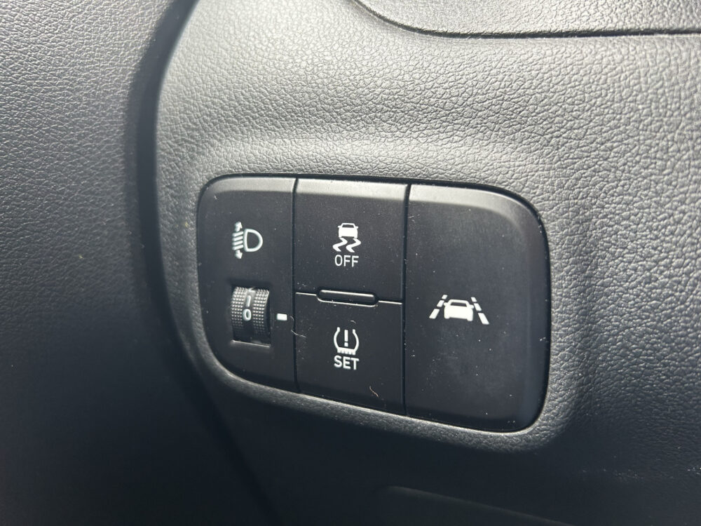 Hyundai i10 1.0 Comfort 5-zits // NAVI + CARPLAY // CAMERA // CRUISE // LMV // DAB 24