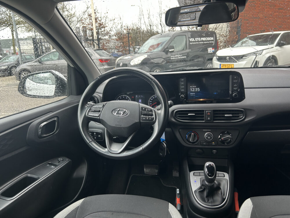 Hyundai i10 1.0 Comfort 5-zits // NAVI + CARPLAY // CAMERA // CRUISE // LMV // DAB 7