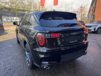 Lynk & Co 01 1.5 // PANO DAK // INFINITY SOUND // 360 CAMERA // ELEK. ACHTERKLEP // ADAPTIVE CRUISE // STOELVERWARMING // 41