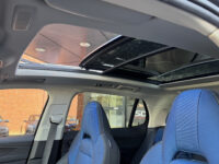 Lynk & Co 01 1.5 // PANO DAK // INFINITY SOUND // 360 CAMERA // ELEK. ACHTERKLEP // ADAPTIVE CRUISE // STOELVERWARMING // 50