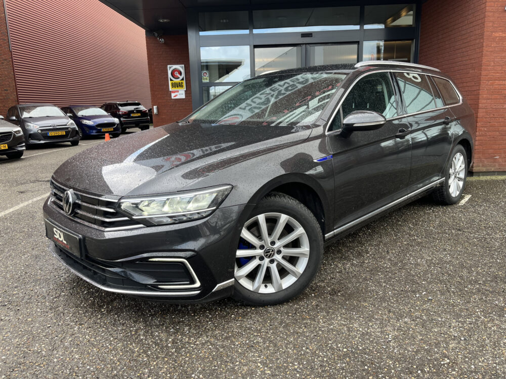 Volkswagen Passat Variant 1.4 TSI PHEV GTE Business // ERGO COMFORT // NAVI // CAMERA // CLIMA // DODEHOEK // ADAPTIVE CRUISE // ELEK. ACHTERKLEP  1