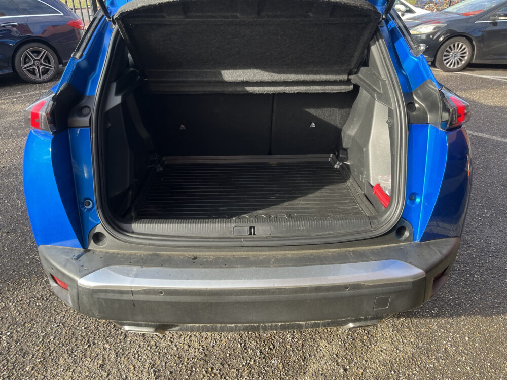 Peugeot 2008 1.2 PureTech GT-Line 131PK!! // SCHUIF-KANTELDAK // DODEHOEK // LED // CAMERA+SENSOREN // HALF LEDER // 3D COCKPIT // 13