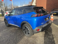 Peugeot 2008 1.2 PureTech GT-Line 131PK!! // SCHUIF-KANTELDAK // DODEHOEK // LED // CAMERA+SENSOREN // HALF LEDER // 3D COCKPIT // 36