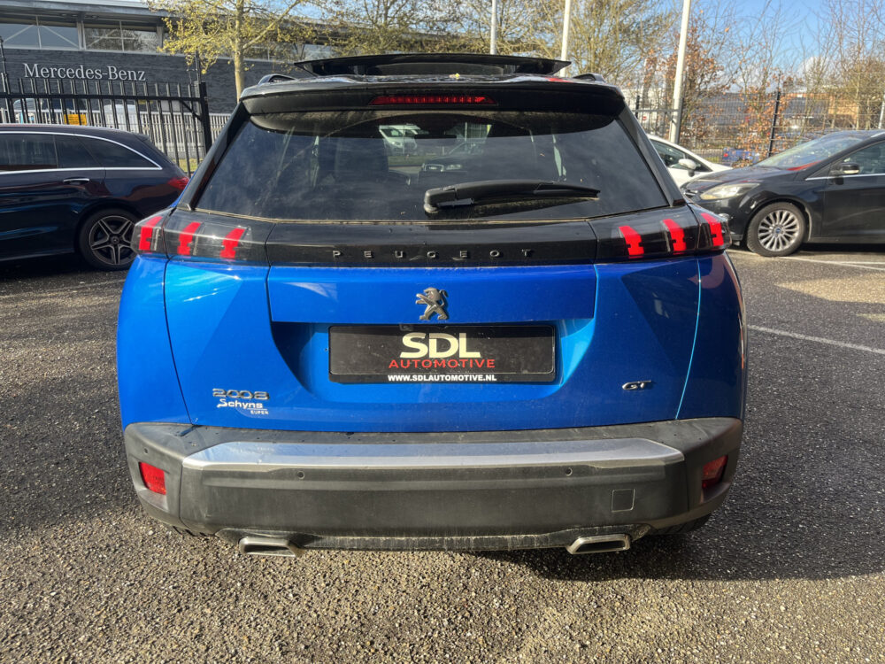 Peugeot 2008 1.2 PureTech GT-Line 131PK!! // SCHUIF-KANTELDAK // DODEHOEK // LED // CAMERA+SENSOREN // HALF LEDER // 3D COCKPIT // 4