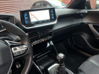 Peugeot 2008 1.2 PureTech GT-Line 131PK!! // SCHUIF-KANTELDAK // DODEHOEK // LED // CAMERA+SENSOREN // HALF LEDER // 3D COCKPIT // 57