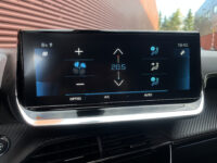 Peugeot 2008 1.2 PureTech GT-Line 131PK!! // SCHUIF-KANTELDAK // DODEHOEK // LED // CAMERA+SENSOREN // HALF LEDER // 3D COCKPIT // 61