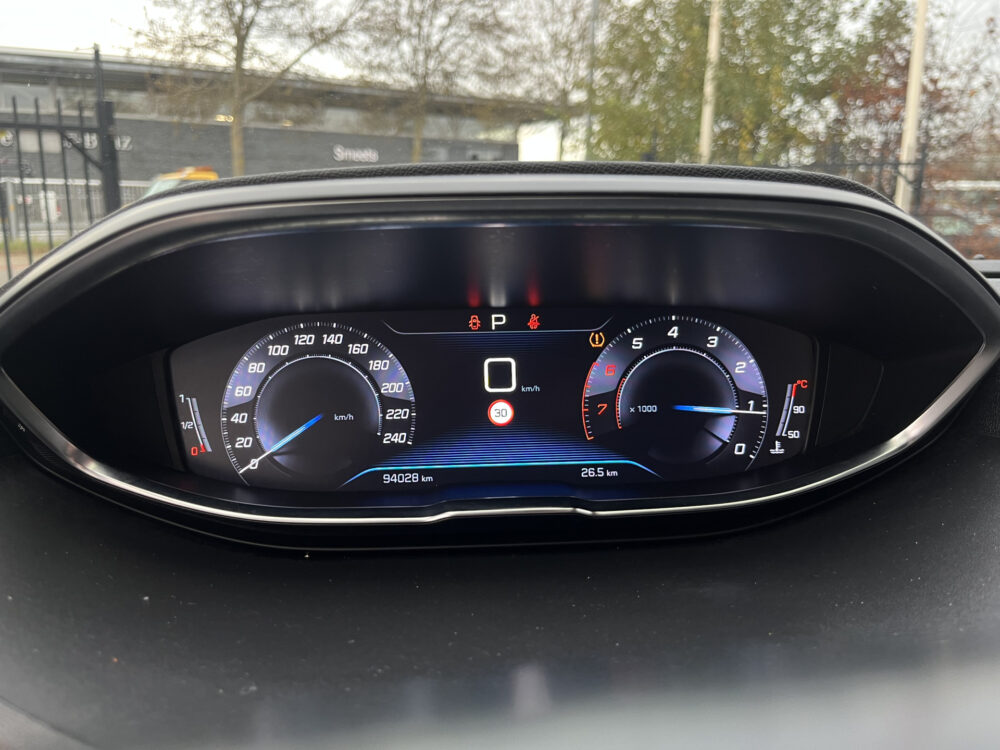 Peugeot 3008 1.2 Turbo Allure // DIGI COCKPIT! // NAVI // CAMERA // CLIMA // CRUISE // TREKHAAK // APPLE CARPLAY - ANDROID AUTO // ELEK. ACHT 33