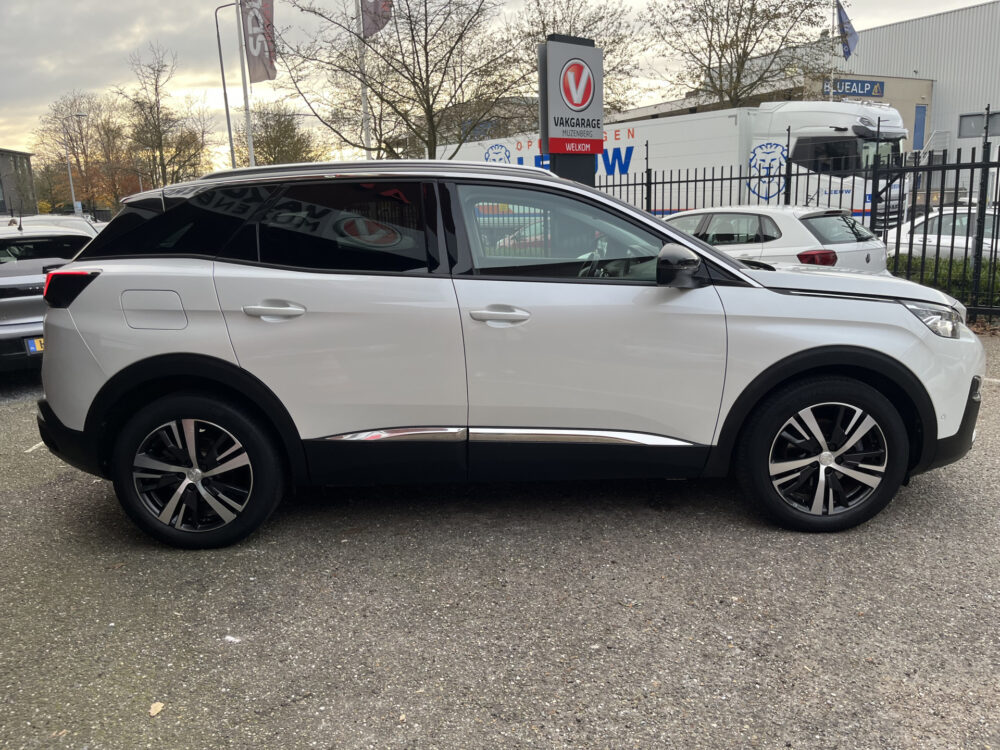 Peugeot 3008 1.2 Turbo Allure // DIGI COCKPIT! // NAVI // CAMERA // CLIMA // CRUISE // TREKHAAK // APPLE CARPLAY - ANDROID AUTO // ELEK. ACHT 6